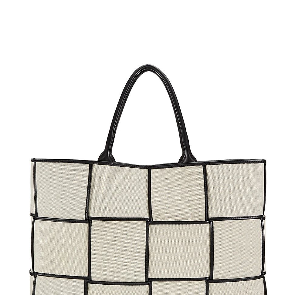 10 Best Custom Tote Bags to Wear Right Now