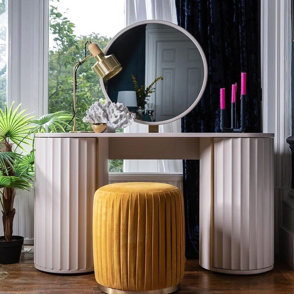 Best Dressing Tables To Make Your Bedroom More Luxe
