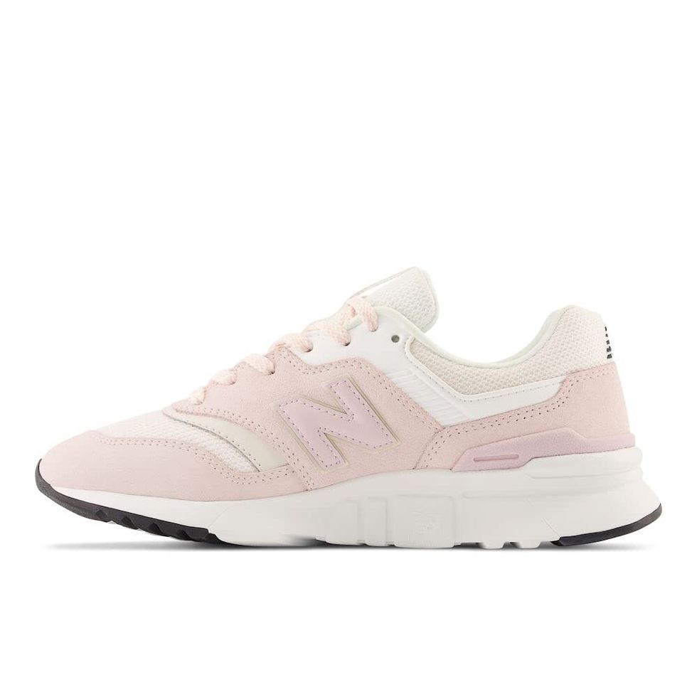 997H V1 Sneaker in Washed Pink