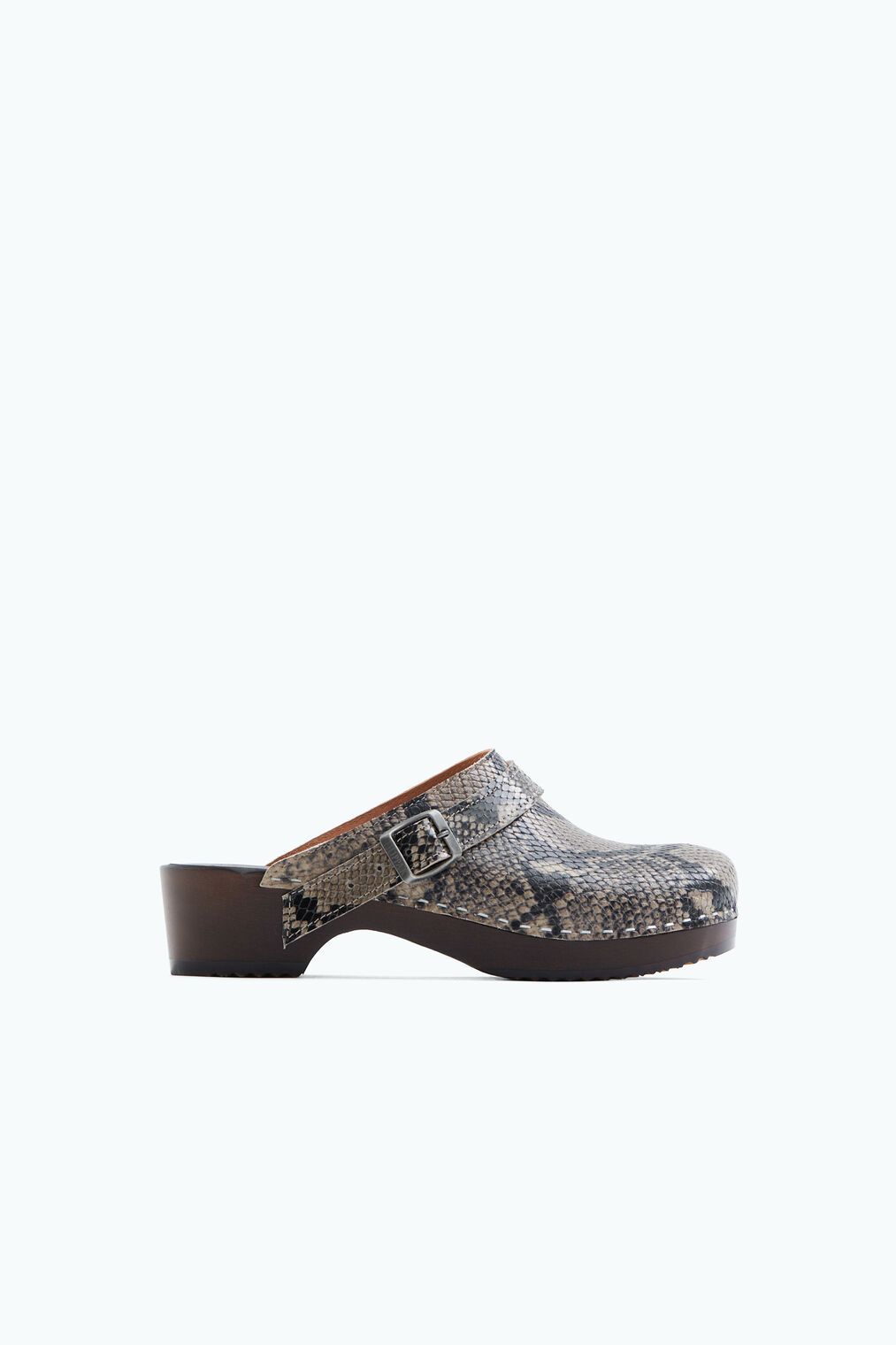 Snake print clearance clogs