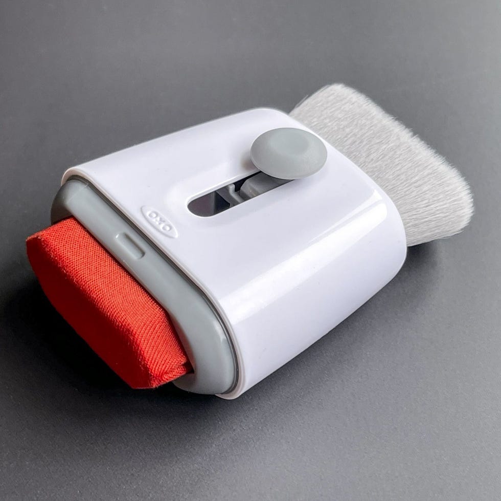 Good Grips Sweep & Swipe Laptop Cleaner Good Grips Sweep & Swipe Laptop Cleaner