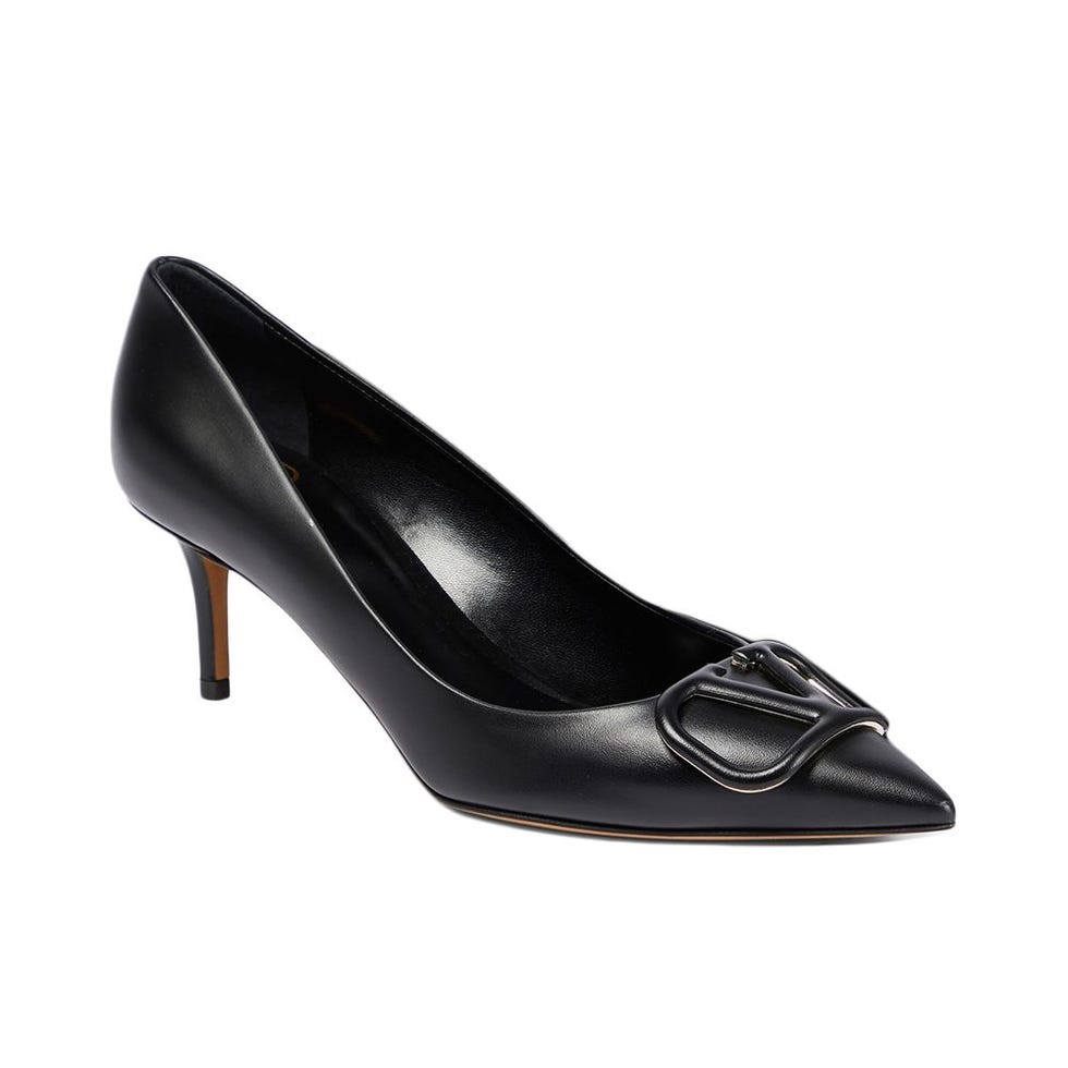 V Logo Leather Pumps 