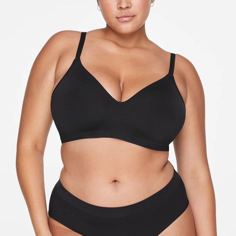 WIRELESS FORM PUSH-UP PLUNGE BRA