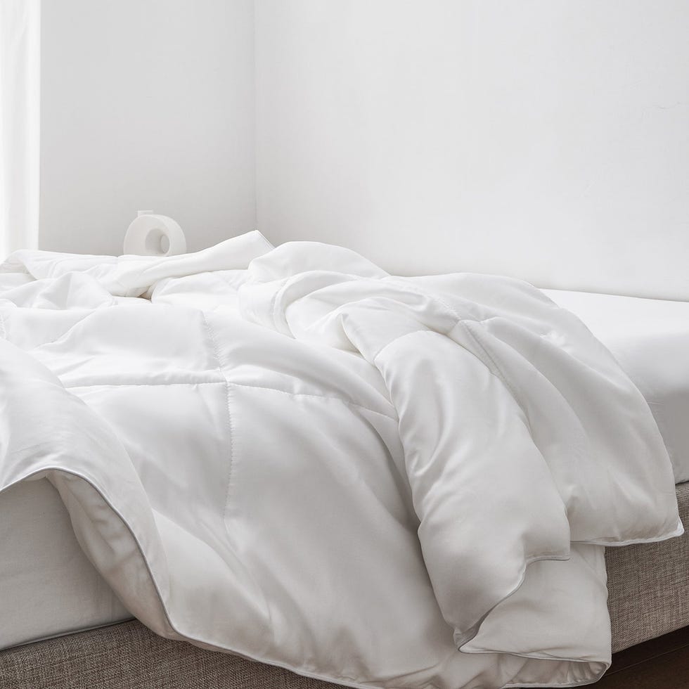 AiryWeight Eucalyptus Comforter AiryWeight Eucalyptus Comforter
