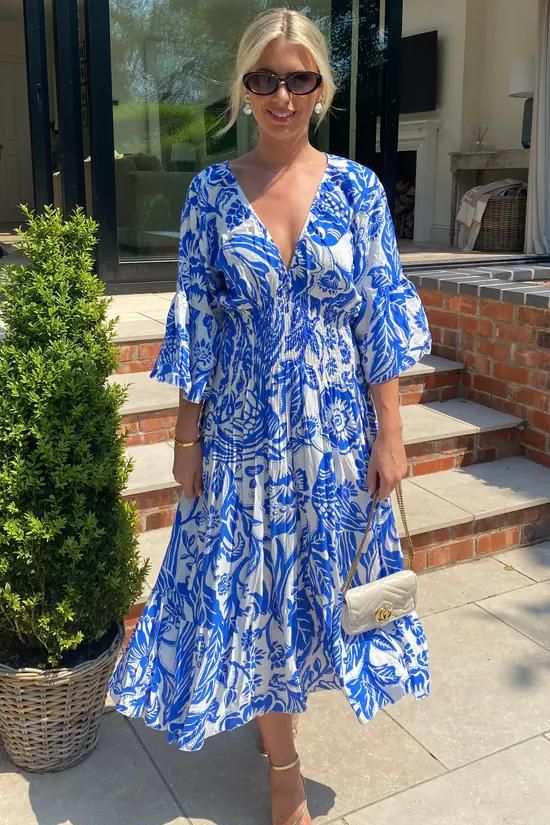 Lorraine Kelly embraces summer in floral tea dress