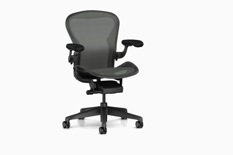 17 Best Comfortable & Stylish Office Chairs 2023