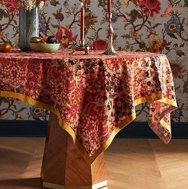 Blackthorn Tablecloth Blackthorn Tablecloth