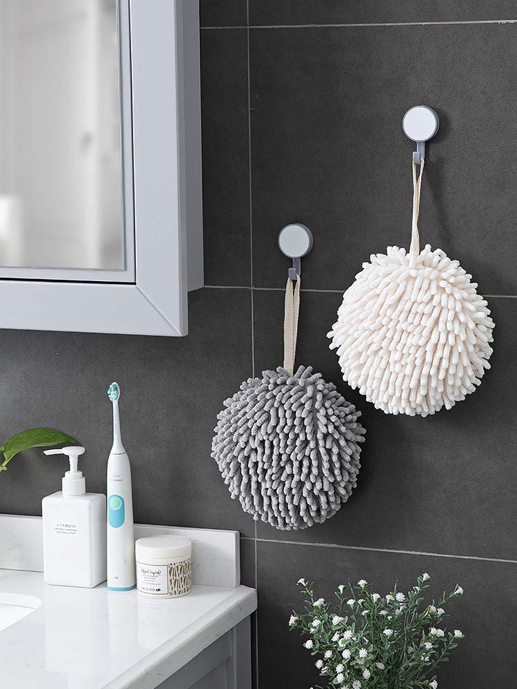 Fuzzy Ball Towel Set 