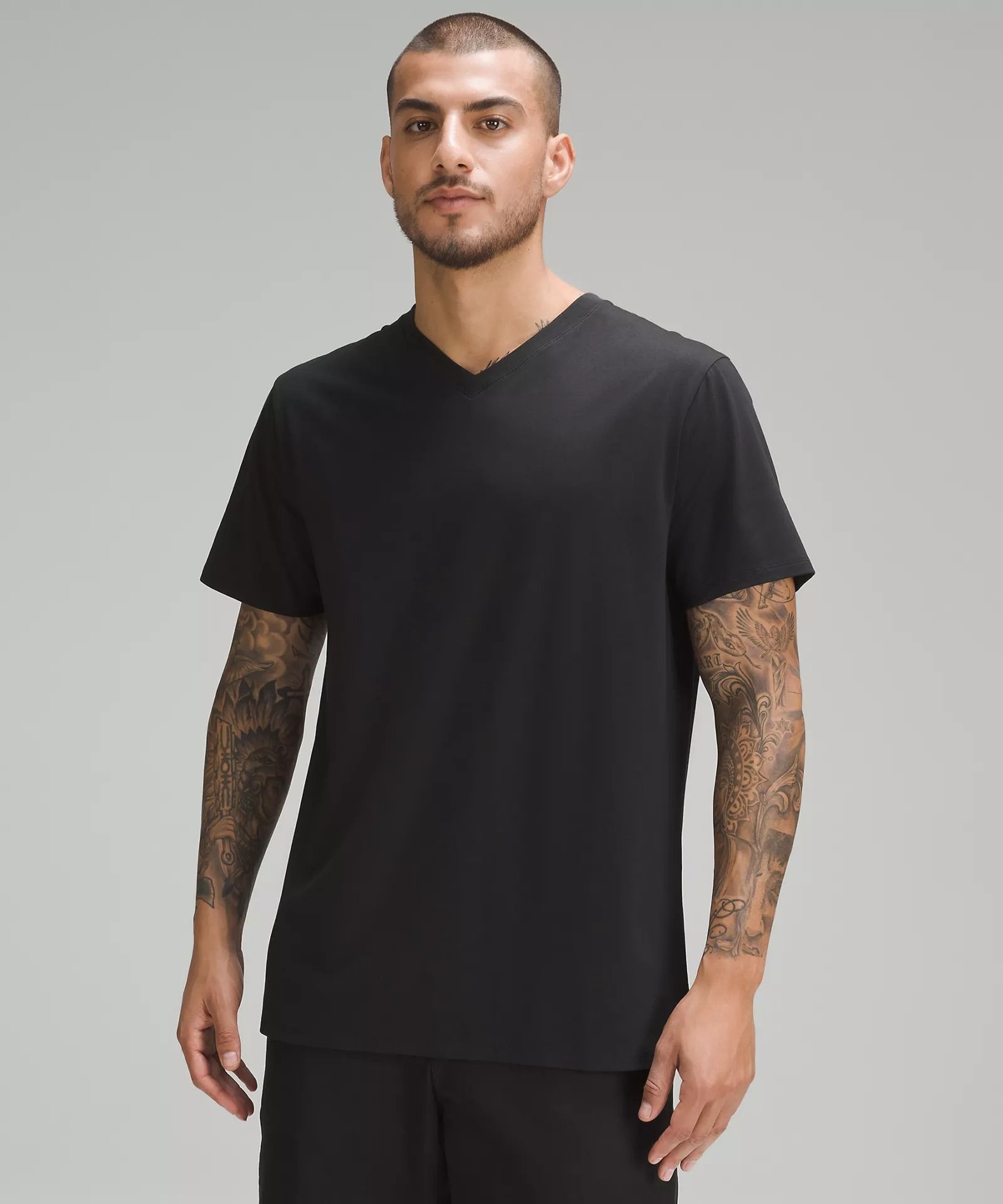 Black v outlet neck