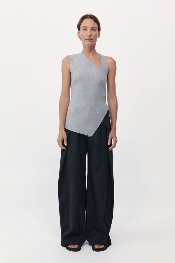 15 Best Minimalist Clothing Brands To Shop In 2024