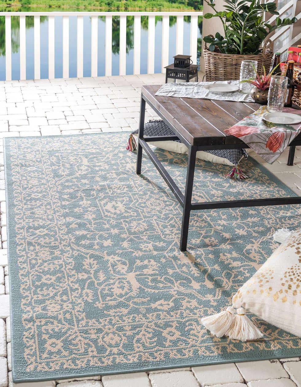 21 Best Outdoor Rugs to Buy Online, According to a Design Expert