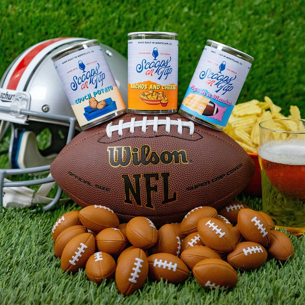 https://hips.hearstapps.com/vader-prod.s3.amazonaws.com/1691542383-Scoops-On-Tap-Superbowl-1.jpg?crop=1xw:1xh;center,top&resize=980:*