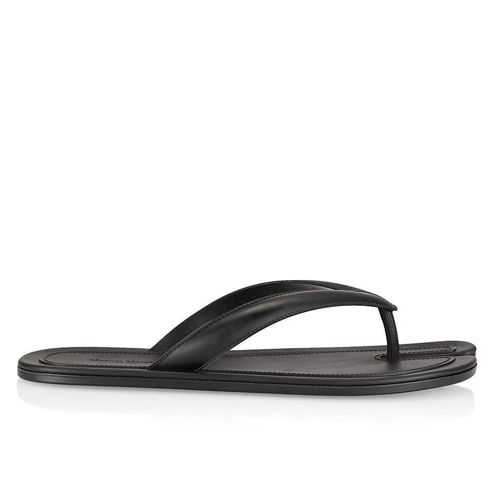 How to clean rubber flip flops sandals