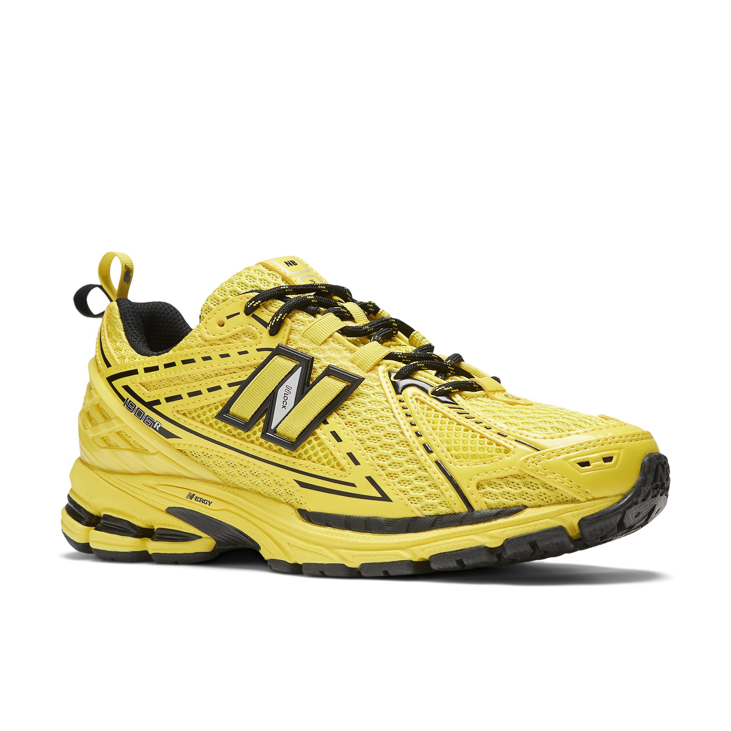 New balance hotsell yellow shop