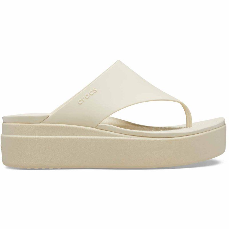 Las sandalias de Crocs que podrían sustituir a las Birkenstock como el  calzado más cómodo