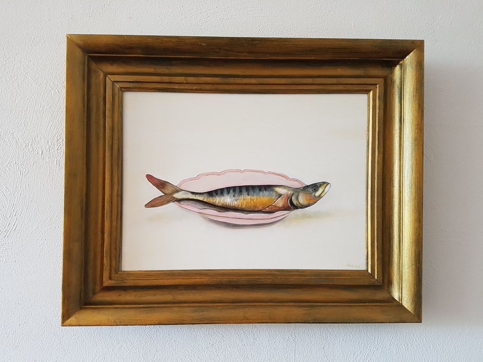 Aone T. Postma, Gerookte makreel op bord schilderij