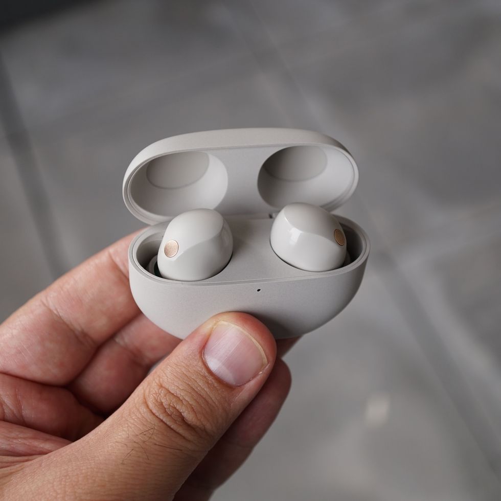 AirPods Max hands-on roundup: 'Crisp and bright' sound
