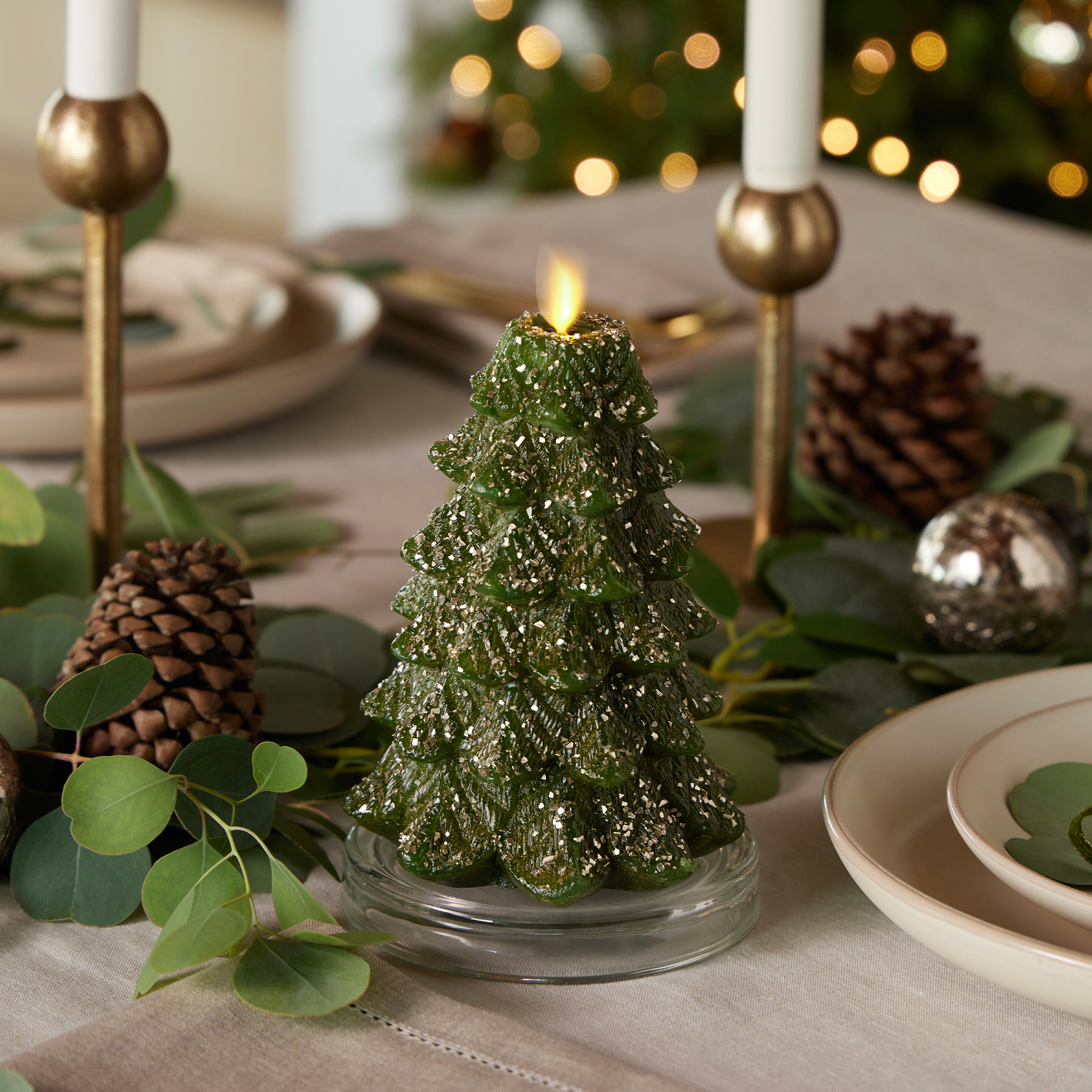 The Best Christmas Decorating Ideas For The Office - Onya MagazineOnya  Magazine