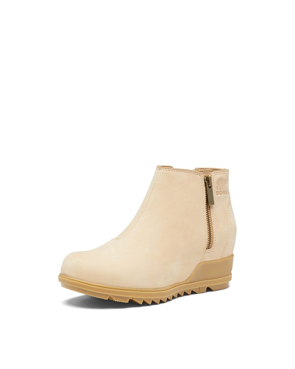 Comfortable Chelsea Boots: 7 Stylish Picks for Problem Feet