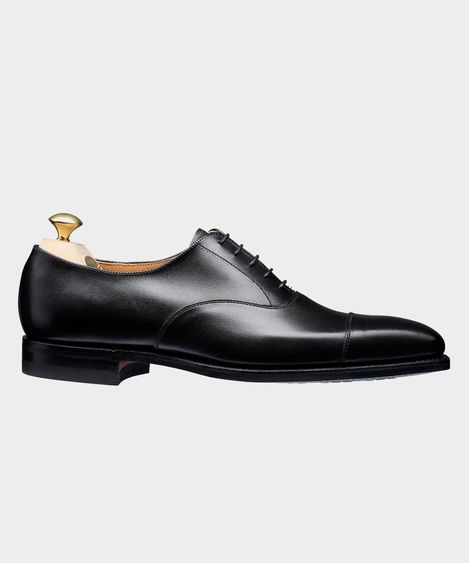 The Most Comfortable Dress Shoes For Men In 2024 Tested By Style Editors   1693504080 Hallam 25057A C01C1 3 R 2000x 