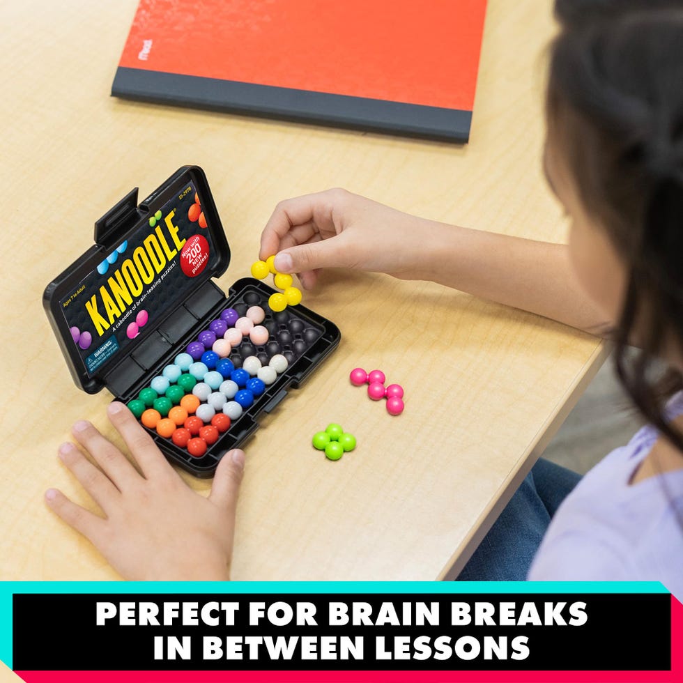 Kanoodle 3D Brain Teaser Puzzle Game