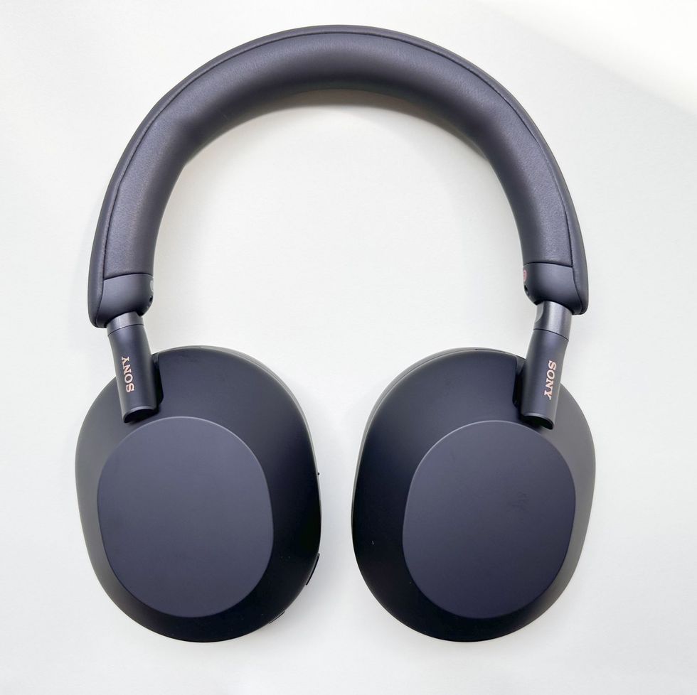Just Beat the Black Friday Price on Sony WH-1000XM4 Headphones - CNET