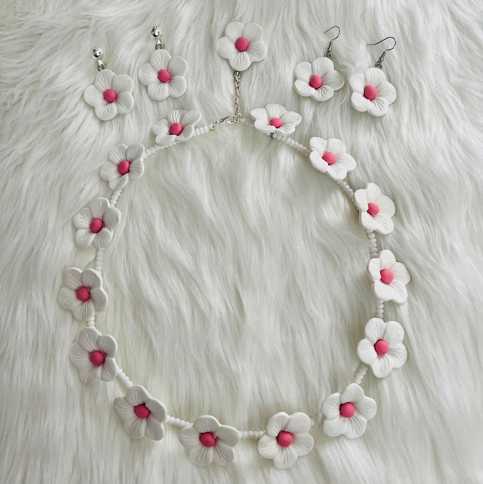 White Flowers Necklace and Earrings