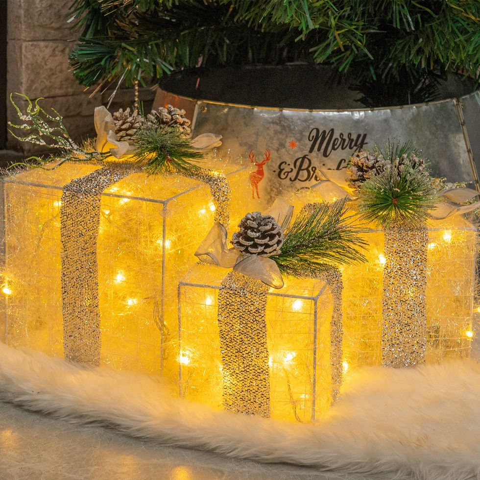 Hourleey Set of 3 Christmas Lighted Gift Boxes