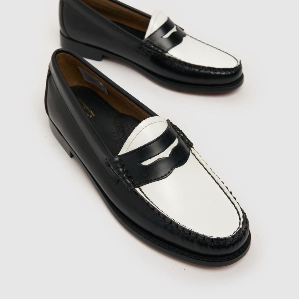 Easy weejuns penny loafer flat shoes in black & white