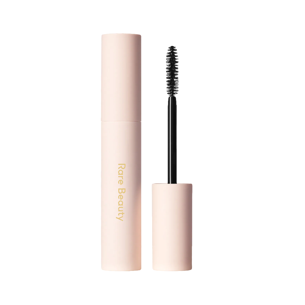 Perfect Strokes Universal Volumizing Mascara in Black