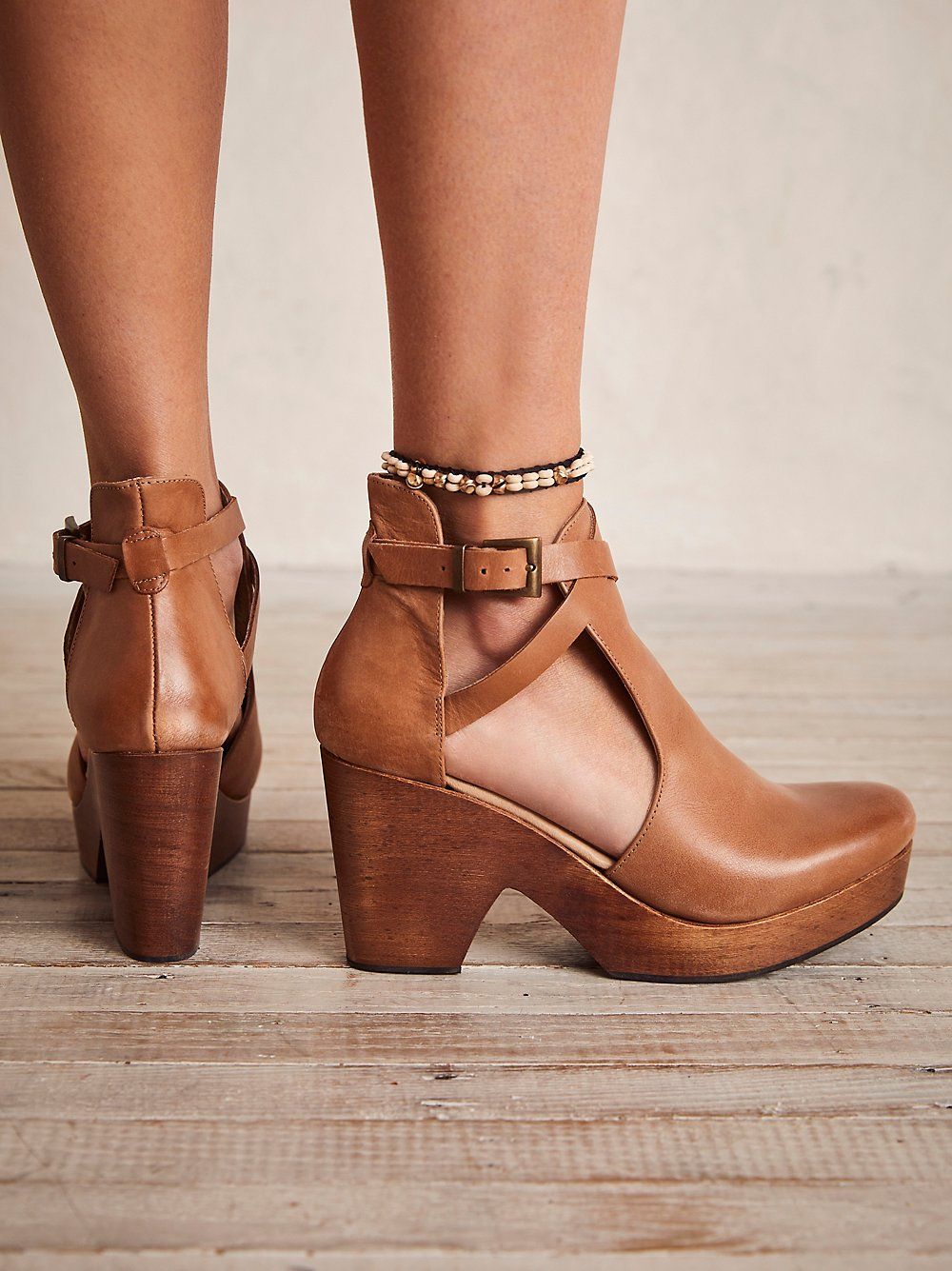 Free people store cedar clog