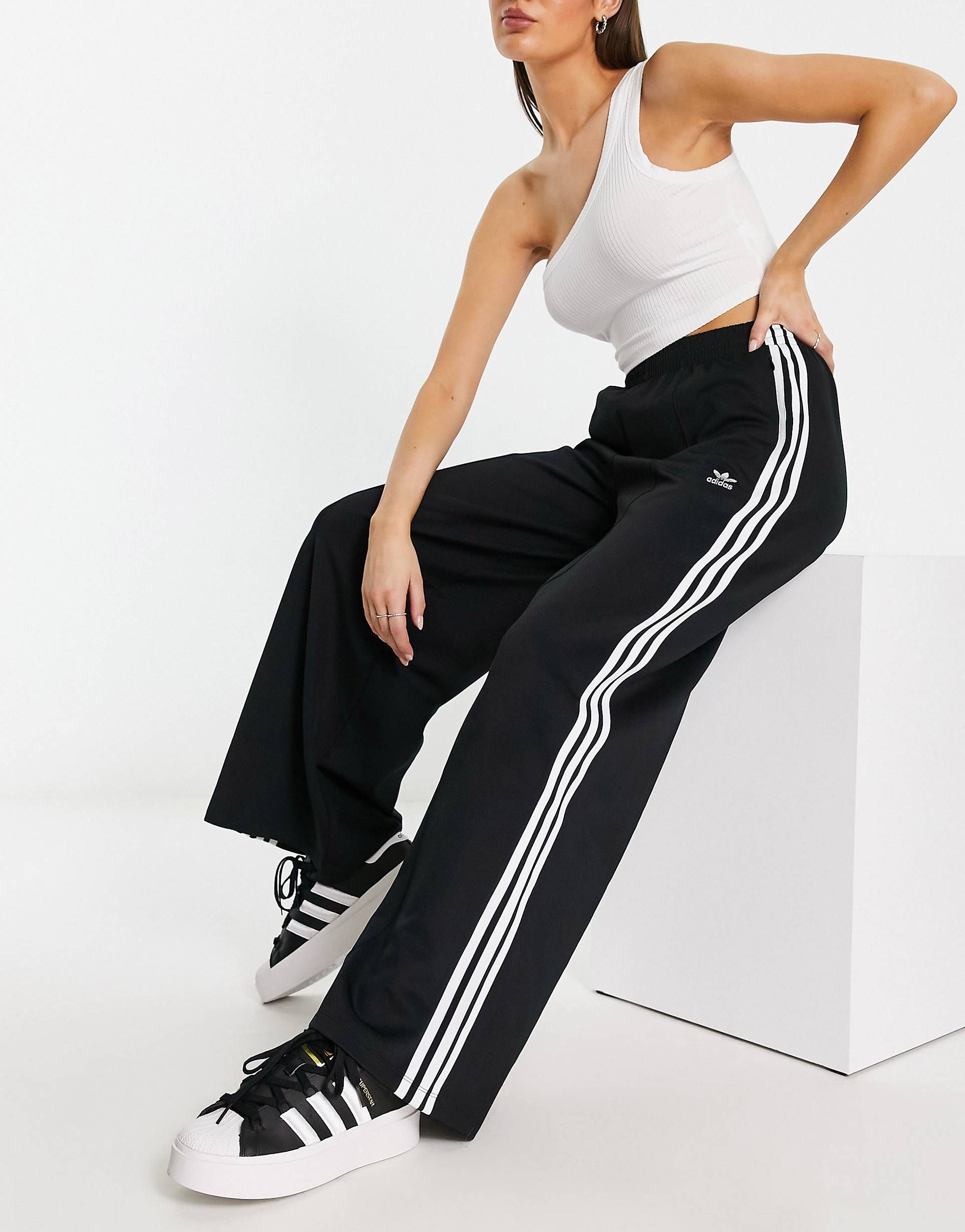 Ladies straight leg online sweatpants