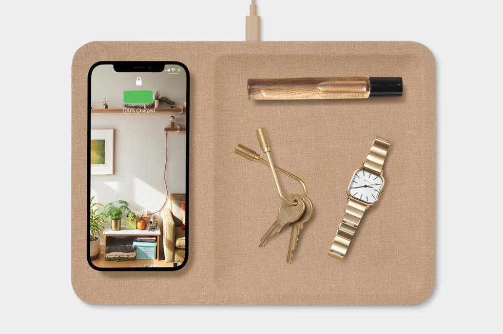 Catch: 3 Wireless Charging Tray in Linen