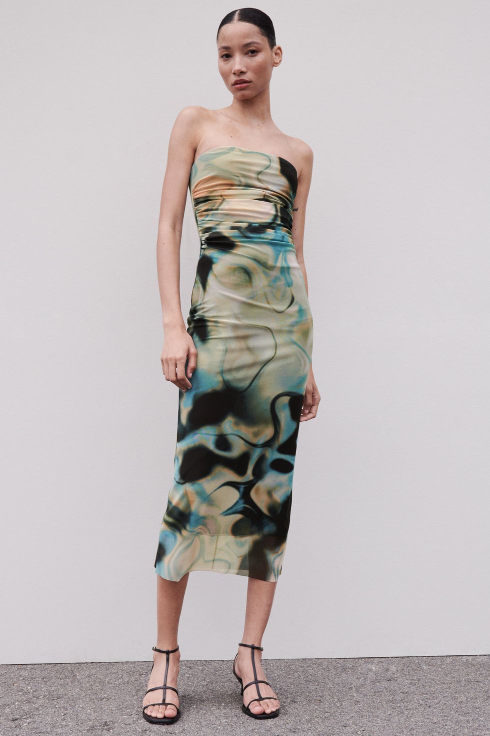 Printed fitted strapless dress