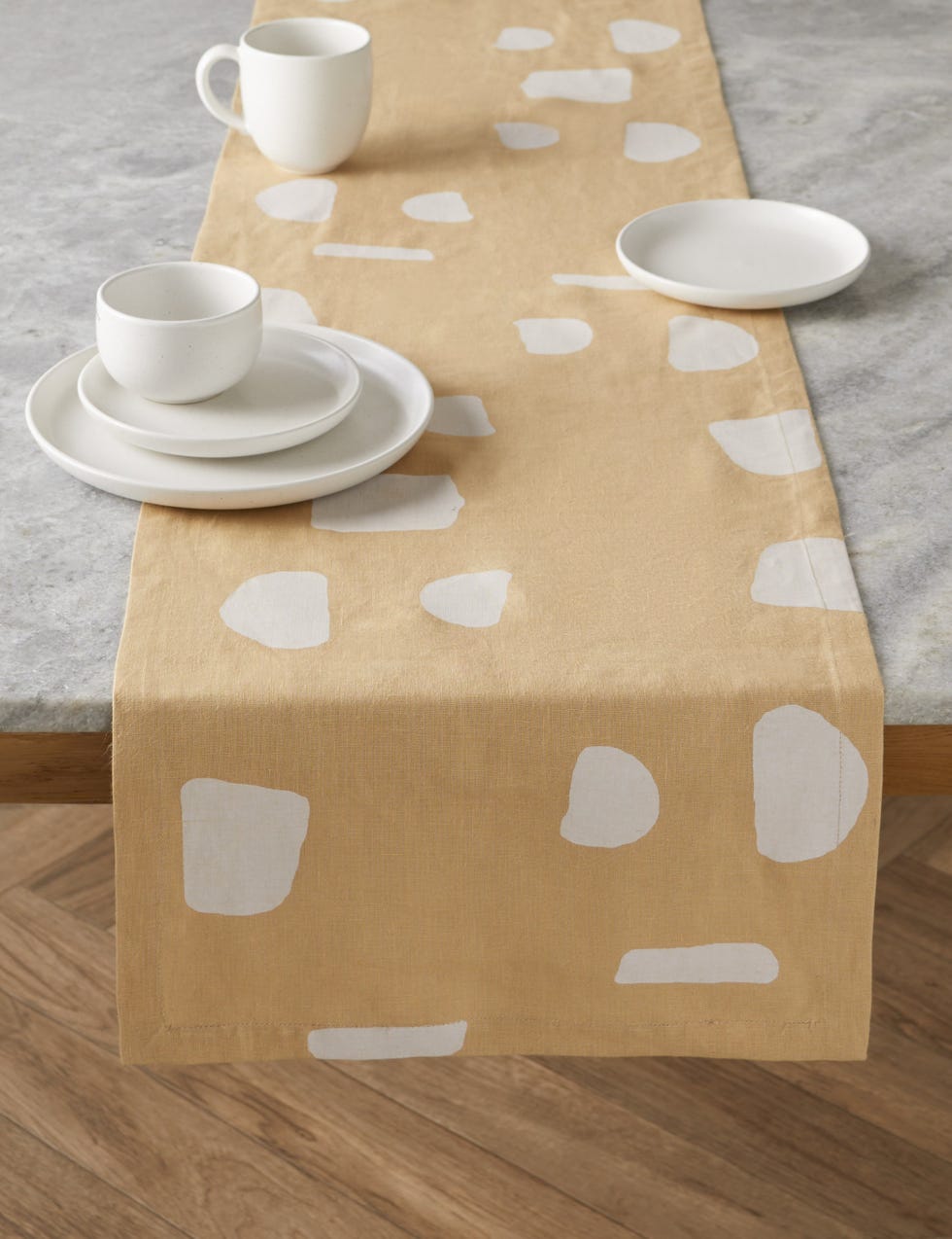 Paper Table Runner - The Chic Site