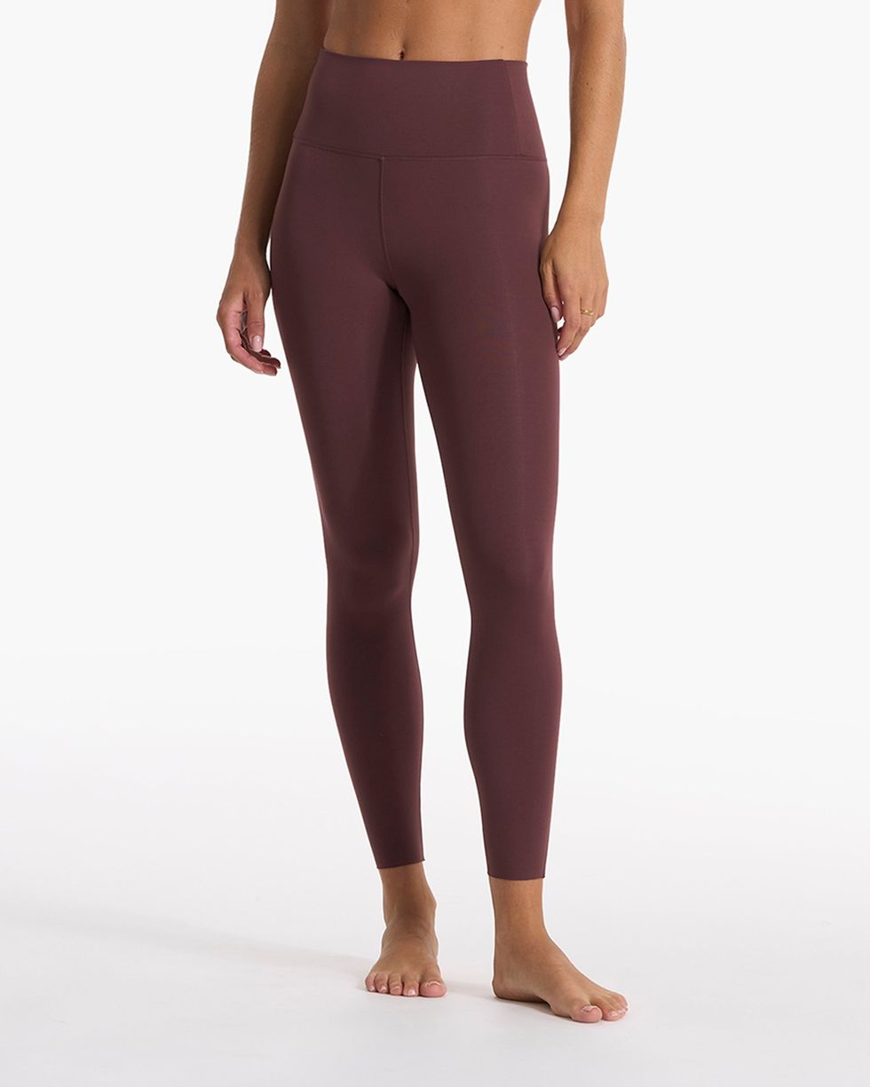 My Absolute Favorite Vuori Leggings Are 40% Off For Cyber Monday