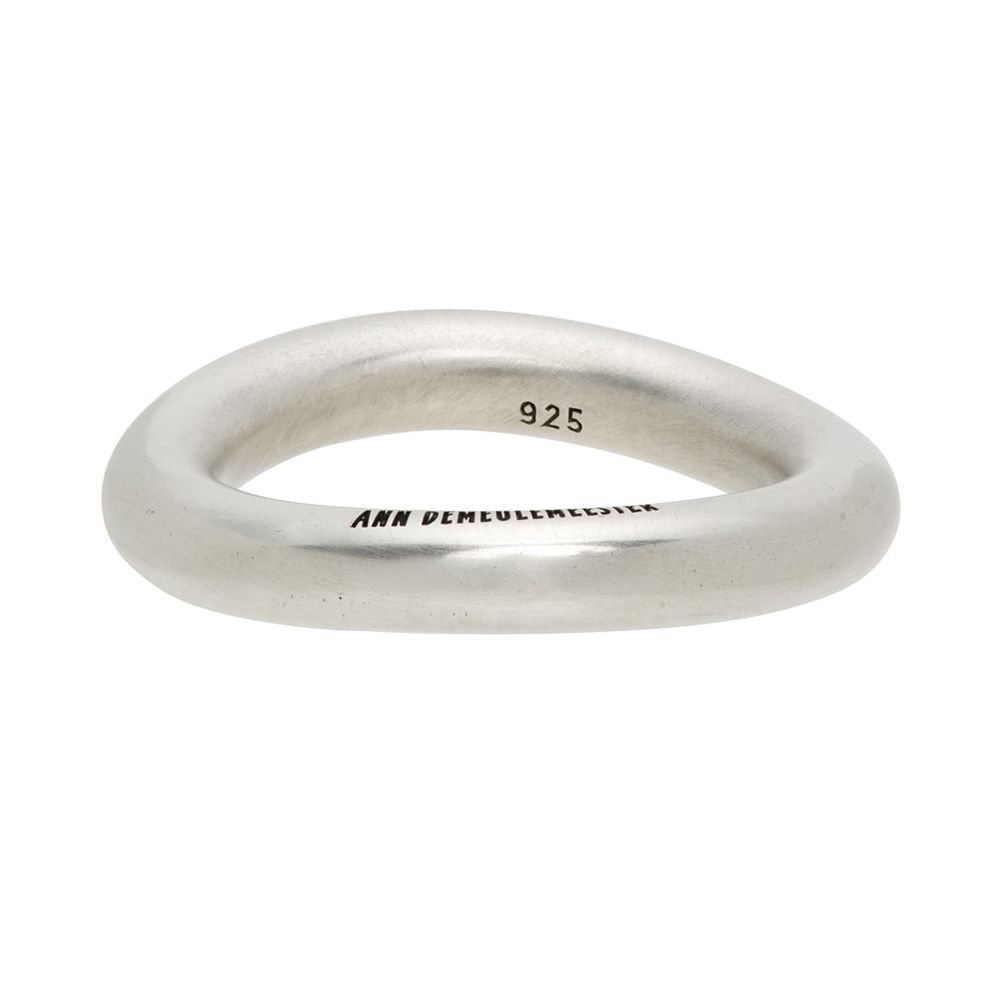 The 5 Best Spring 2024 Jewelry Trends From The Runway To Start Wearing   1695411096 Ann Demeulemeester Silver Marianne Simple Ring 650deb8965c31 