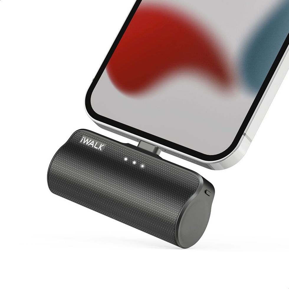 iWALK Trio2 Portable Powerbank with Built-in Lightning and Type-C cables,  Smart LCD Display