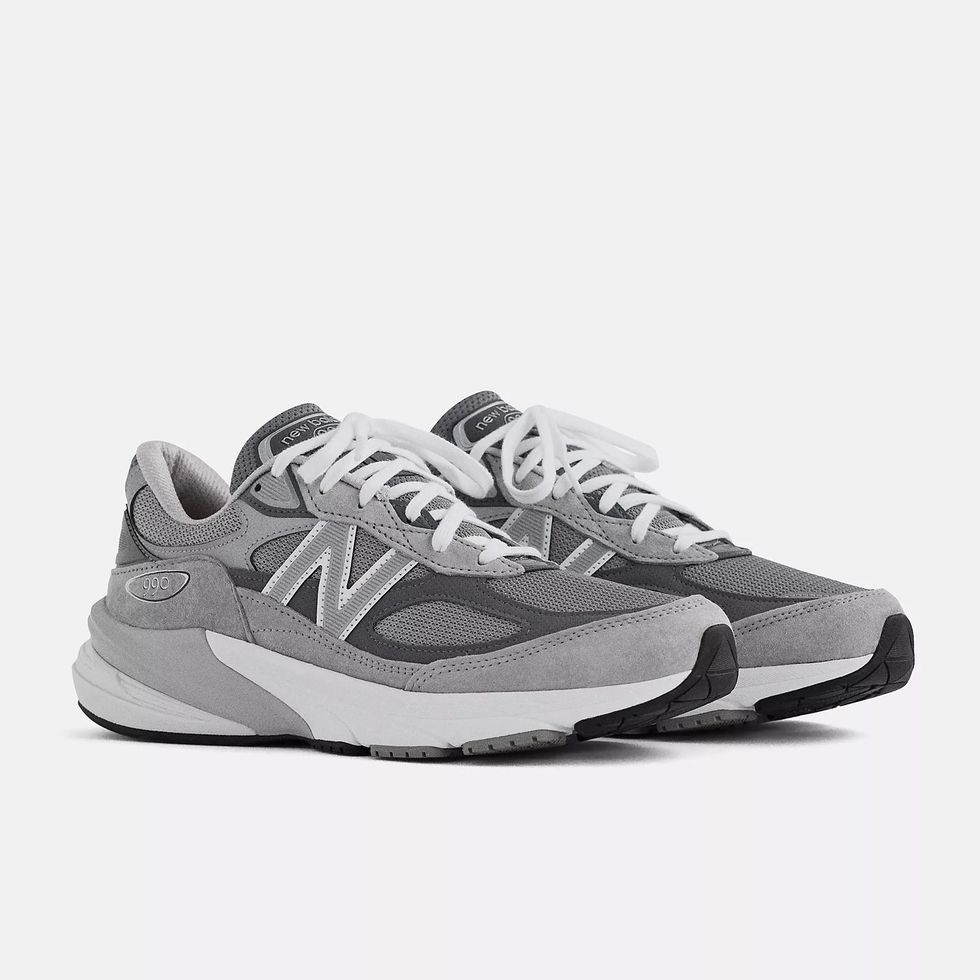 7 Best New Balance Dad Shoes for Comfortable Travel (2023)
