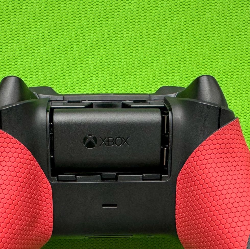 Xbox One X Buyer's Guide: Four Accessories You Need for the Perfect Gaming  Setup