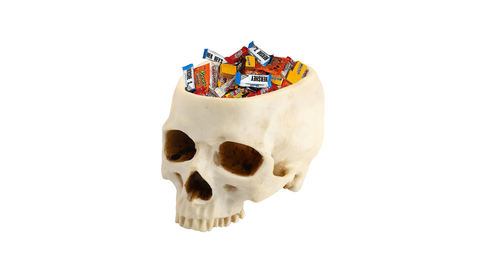 Decorazioni Halloween casa: la ciotola a forma di teschio Decorazioni Halloween casa: la ciotola a forma di teschio