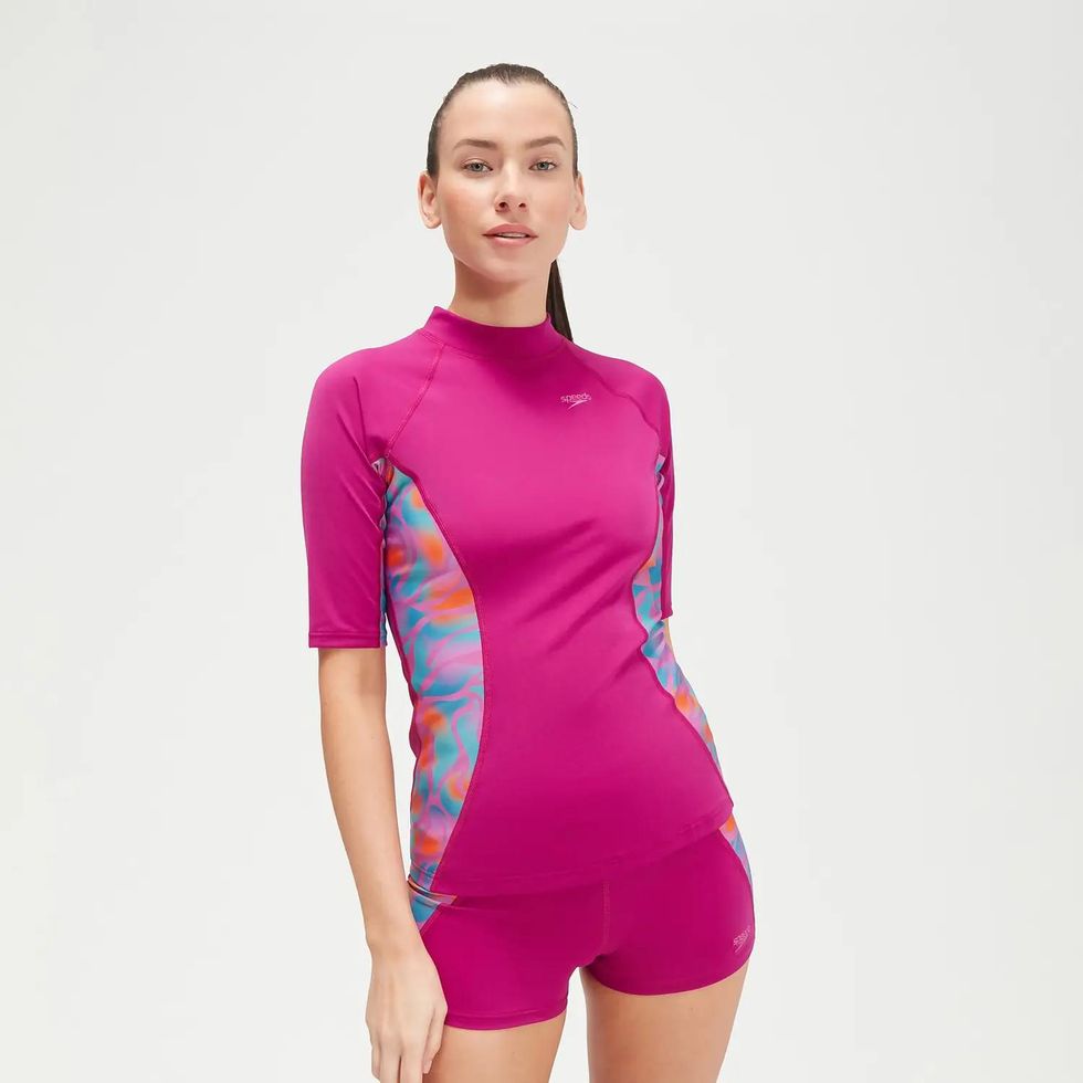 How to Get the Right Fit or Size for a Women's Rash Guard Top