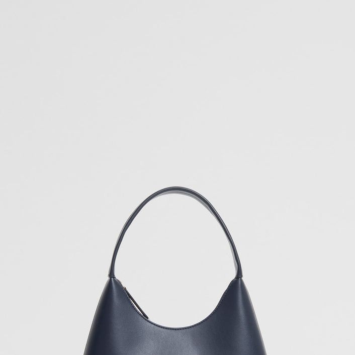 Mansur Gavriel x Apparis Collaborate on Fall Coats and Bags – Exclusive