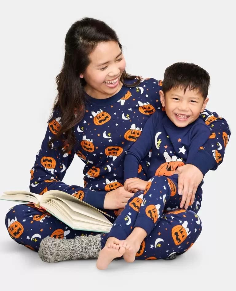 Matching halloween online pyjamas