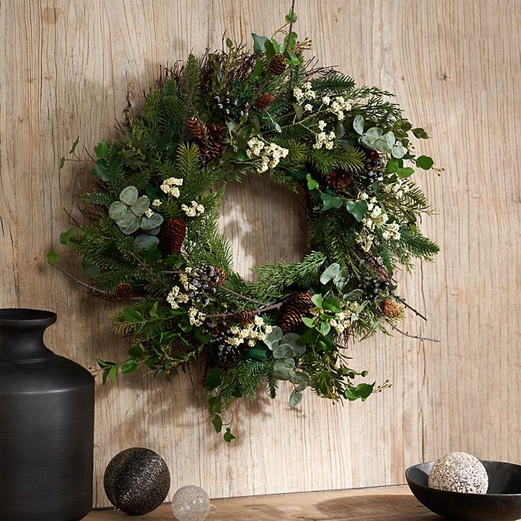 Ultimate Pinecone Wreath – 60cm-£87.50