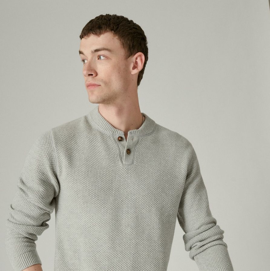 Lucky Brand Men's Cloud Soft V-Neck Sweater at  Men's Clothing store