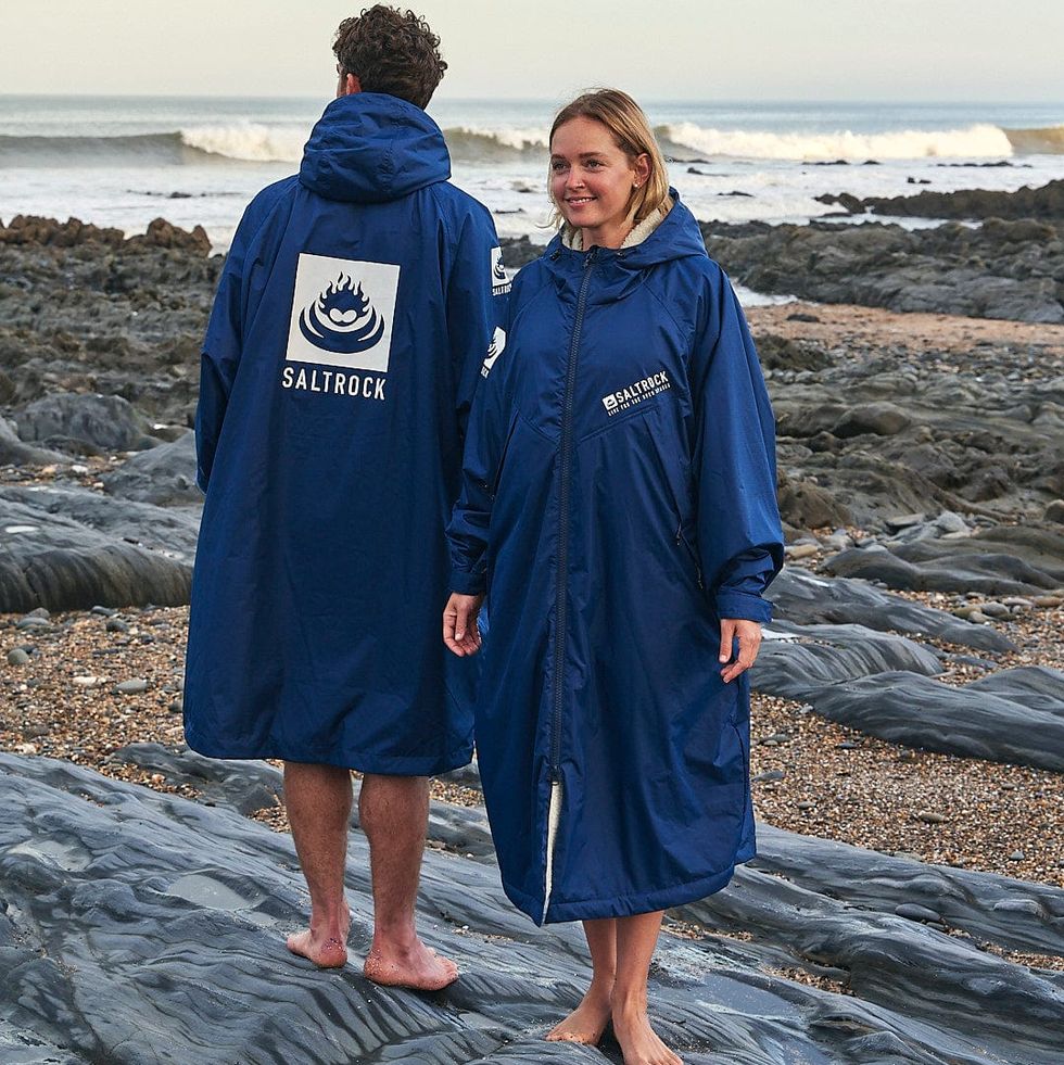 8 best changing robes for winter swimming - Yachting World