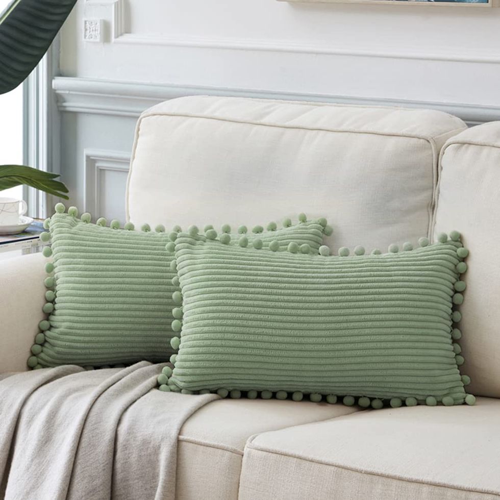 Knot Pillow Throw Pillows for Couch Pillows for Living Room Soft Cute Small  Pillows Decorative Knotted Pillow Used to Add Comfort and Style to a Couch,  Sofa, or Living Room 