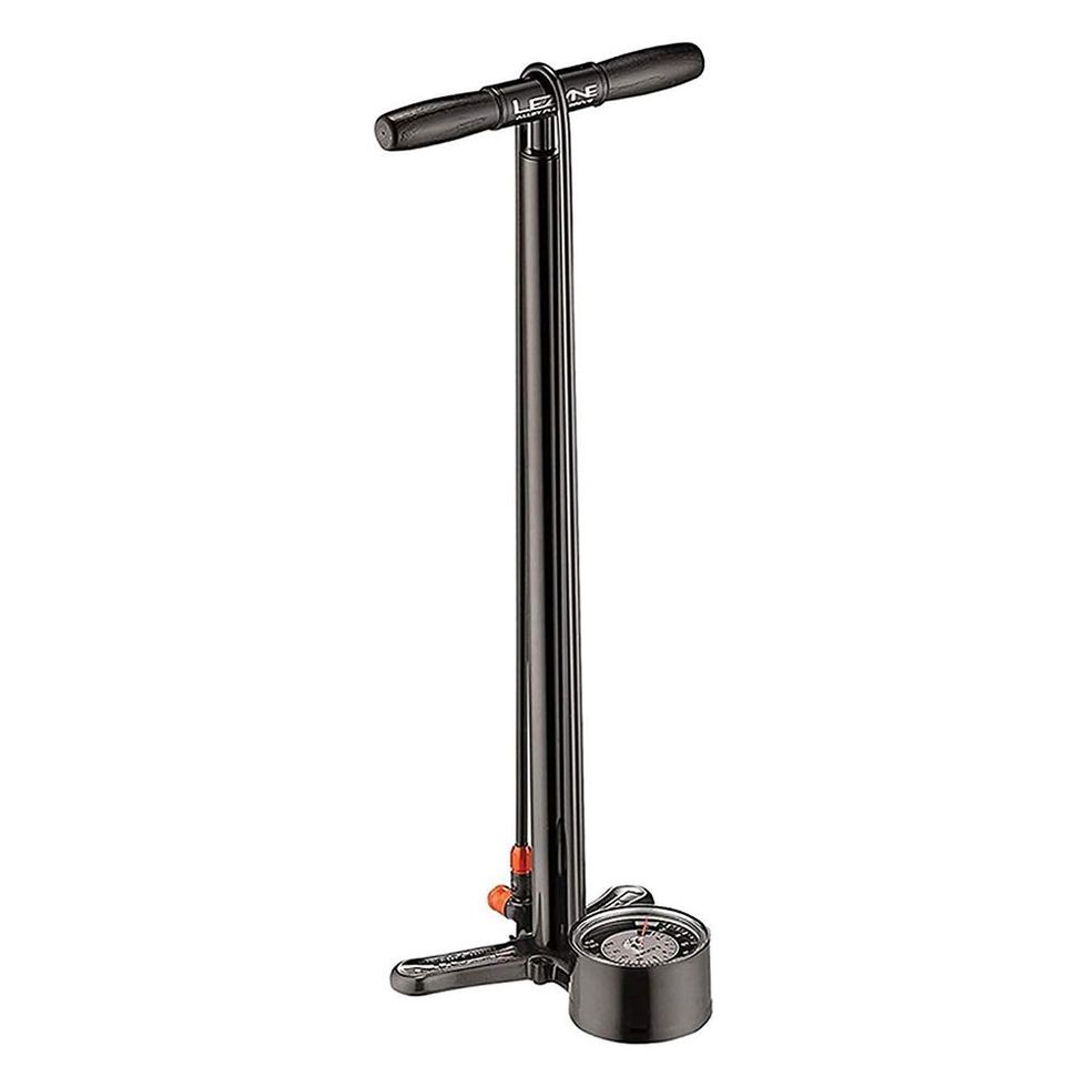 Black Decker ASI300 Electric Bicycle Tire Pump - Is it The Best Pump?