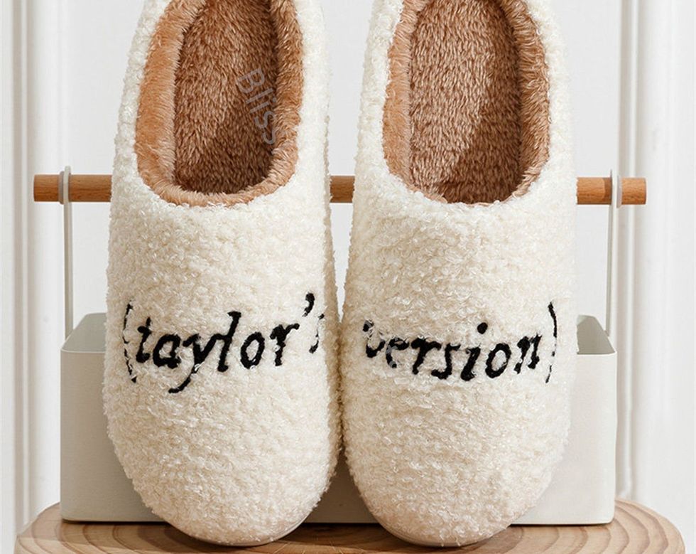 Taylor Swift Gifts to Buy For The Swifties in Your Life - Mom Wife